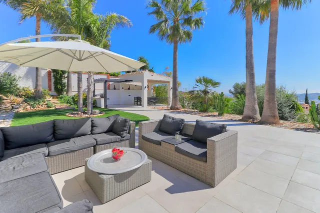 Villa in Sierrezuela, Costa Del Sol