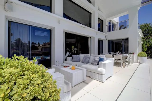 Villa in Nueva Andalucía, Costa Del Sol