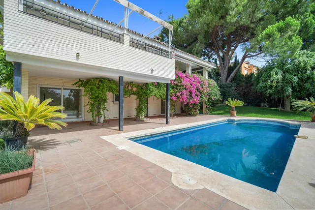 Villa in Guadalmina Alta, Costa Del Sol
