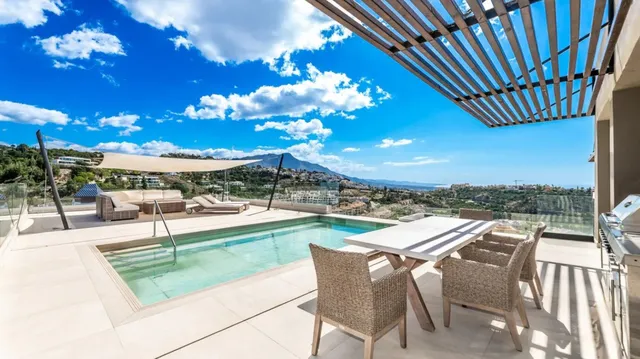 Villa in Los Arqueros, Costa Del Sol