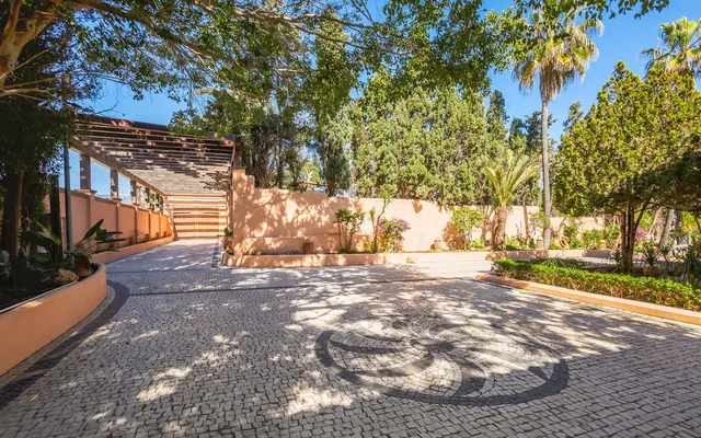 Villa in New Golden Mile, Costa Del Sol
