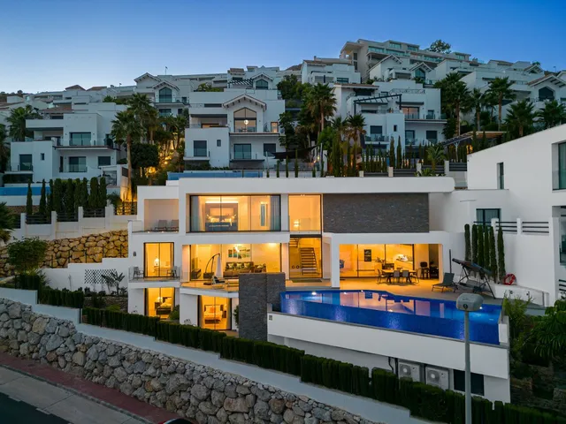 Villa in Benalmadena Costa, Costa Del Sol
