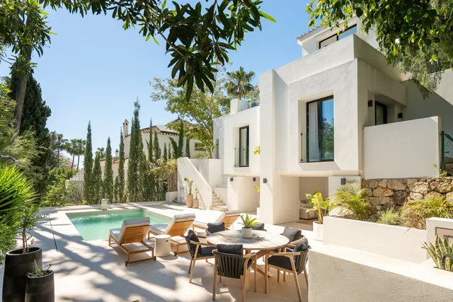 Villa in Nueva Andalucía, Costa Del Sol