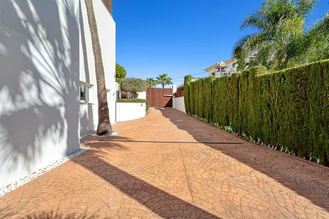 Villa in El Rosario, Costa Del Sol