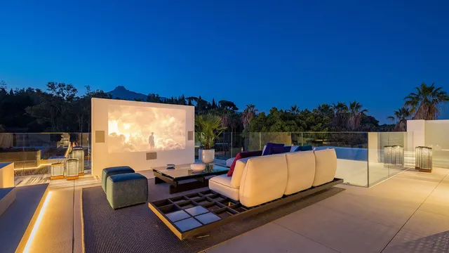 Villa in The Golden Mile, Costa Del Sol