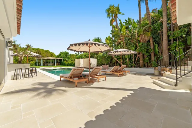 Villa in Nueva Andalucía, Costa Del Sol