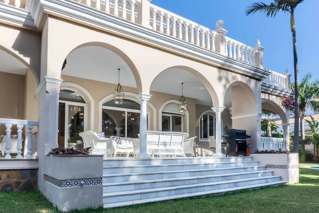 Villa in New Golden Mile, Costa Del Sol