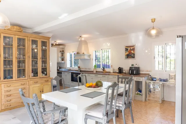 Villa in New Golden Mile, Costa Del Sol