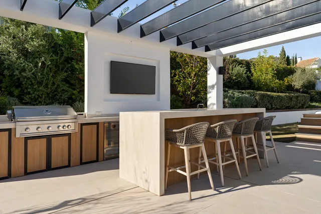 Villa in Nueva Andalucía, Costa Del Sol