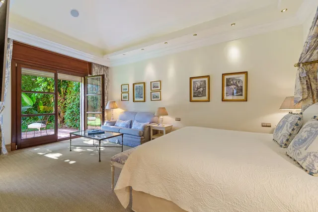 Villa in The Golden Mile, Costa Del Sol