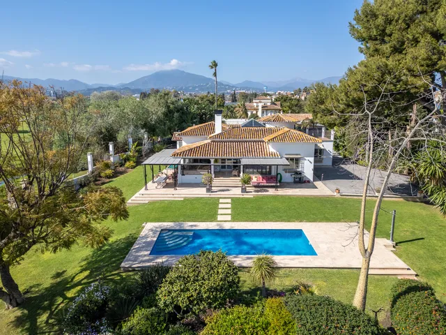 Villa in San Pedro de Alcántara, Costa Del Sol