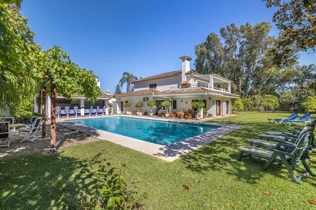Villa in New Golden Mile, Costa Del Sol