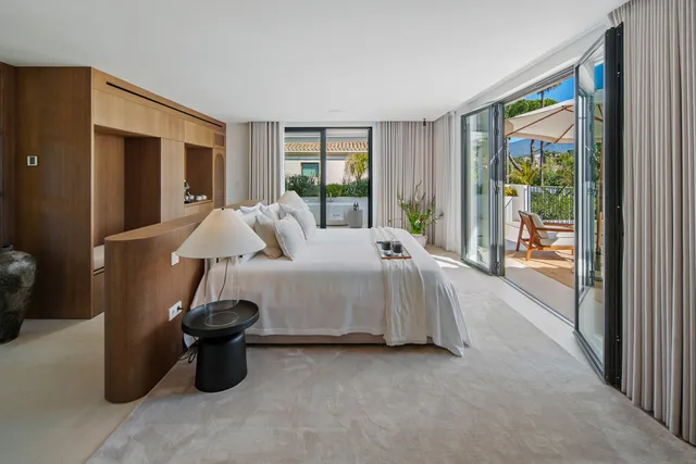 Villa in Nueva Andalucía, Costa Del Sol