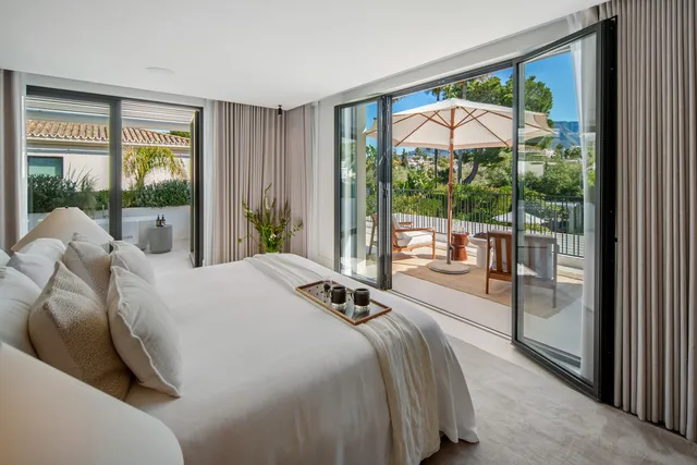 Villa in Nueva Andalucía, Costa Del Sol