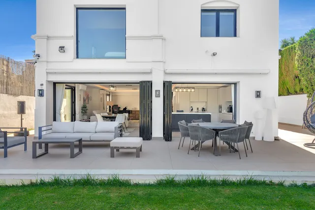 Villa in Guadalmina Alta, Costa Del Sol