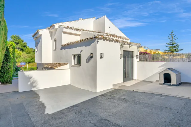 Villa in Guadalmina Alta, Costa Del Sol
