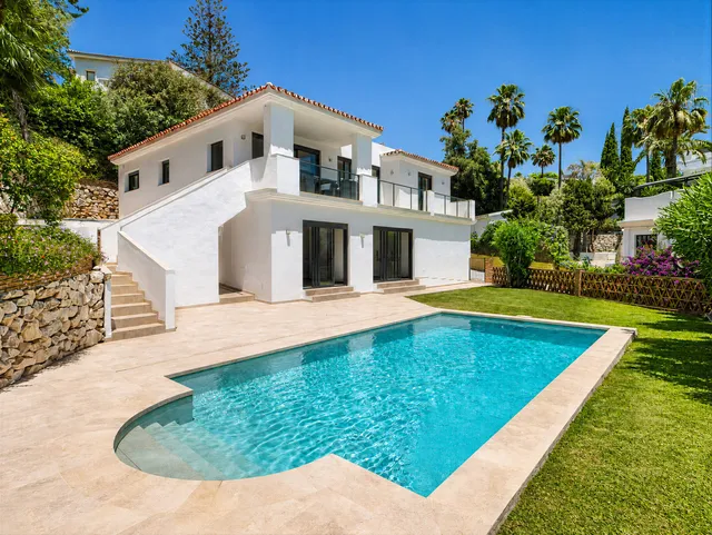 Villa in El Rosario, Costa Del Sol