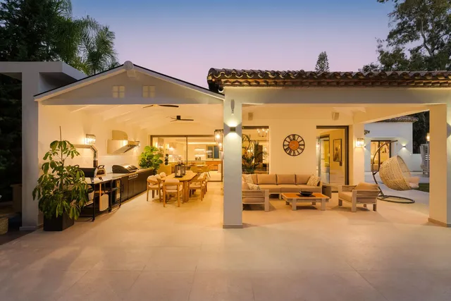 Villa in Nueva Andalucía, Costa Del Sol
