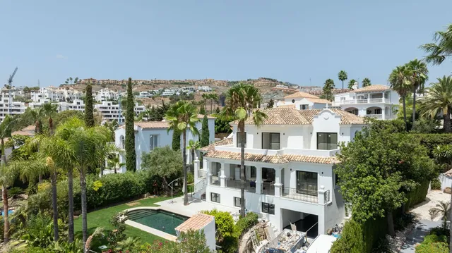 Villa in El Paraiso, Costa Del Sol