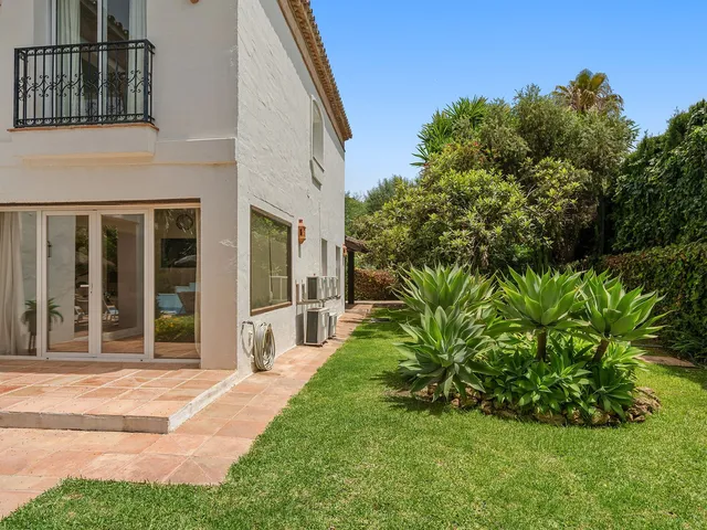 Villa in El Rosario, Costa Del Sol