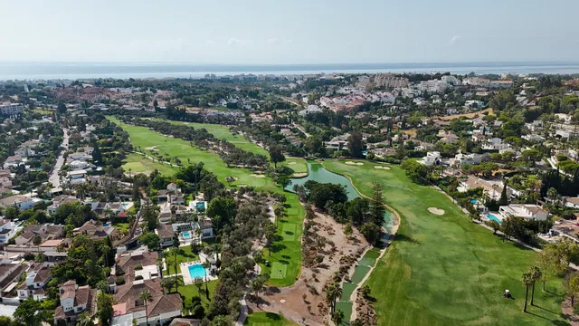 Villa in Nueva Andalucía, Costa Del Sol