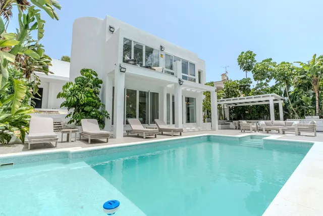 Villa in Nueva Andalucía, Costa Del Sol
