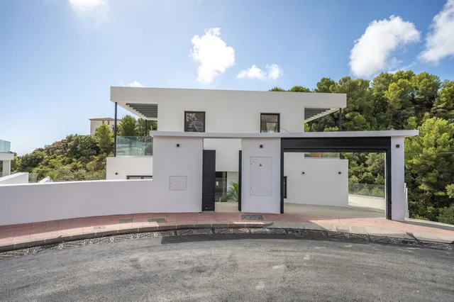 Villa in Benalmadena, Costa Del Sol