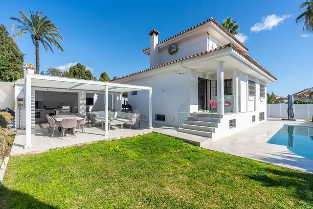 Villa in Atalaya, Costa Del Sol