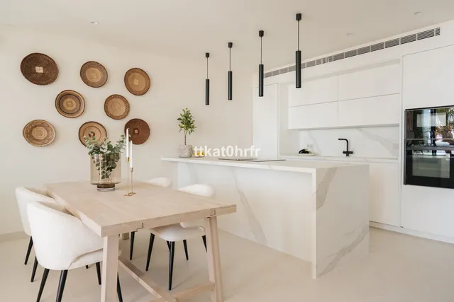 Apartment in Nueva Andalucía, Costa Del Sol