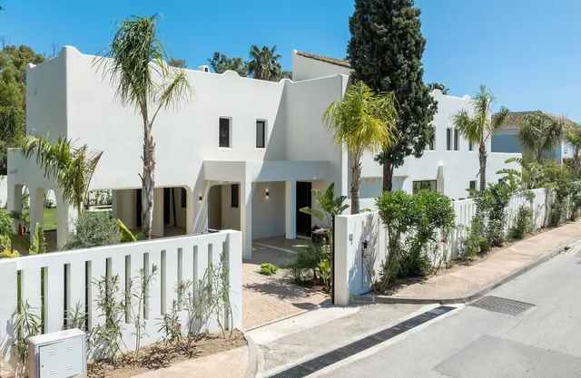 Villa in Guadalmina Baja, Costa Del Sol