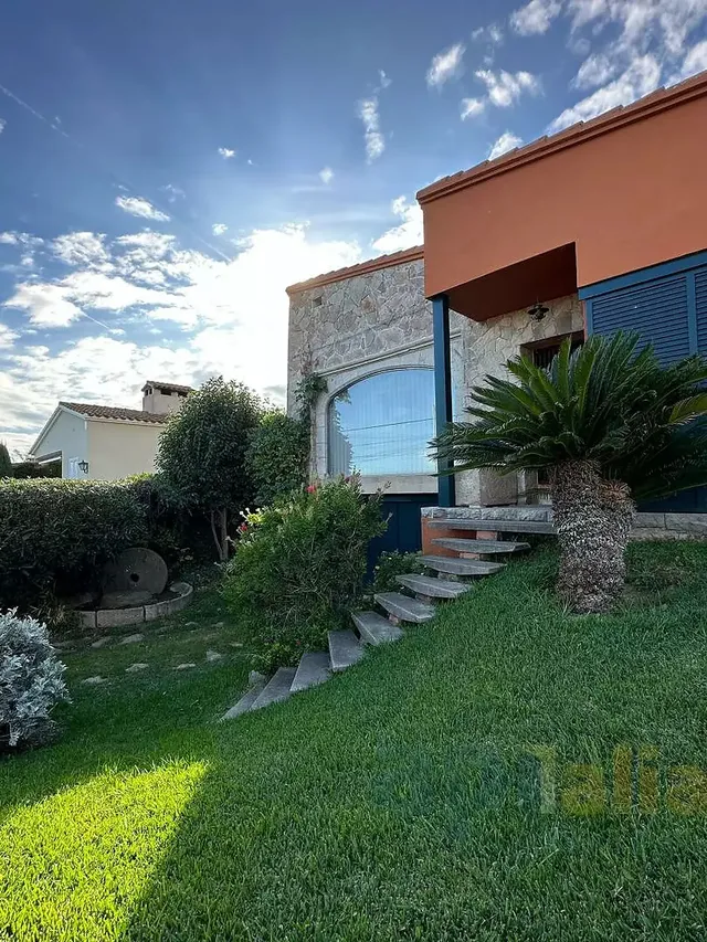 Villa in Ultramort, Catalonia