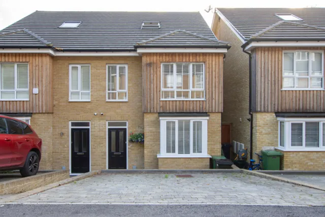 15 Sunningvale Close, Biggin Hill TN16 3BS
