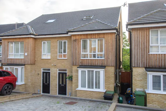 15 Sunningvale Close, Biggin Hill TN16 3BS