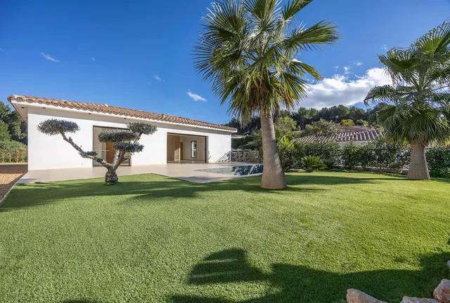 Villa in Sanary Sur Mer, Provence - Var