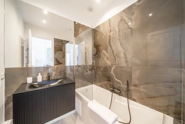 Apartment in Neuilly Sur Seine, Paris