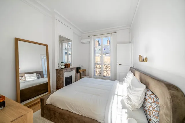 Apartment in Neuilly Sur Seine, Paris