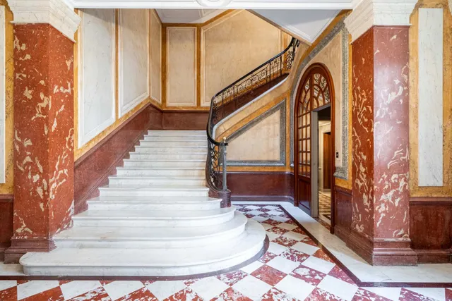 Apartment in 8th (Golden Triangle - Parc Monceau), Paris