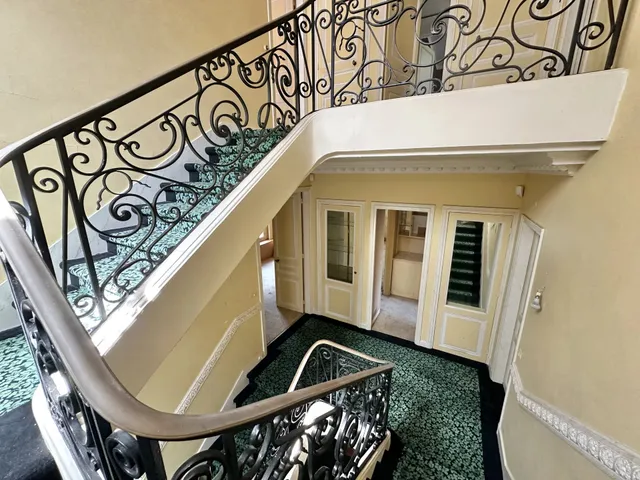 Villa in 16th (Trocadéro - Etoile - Passy), Paris