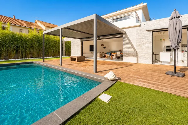 Villa in Sanary Sur Mer, Provence - Var