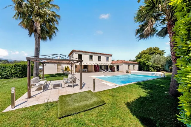 Villa in Mouans Sartoux, French Riviera