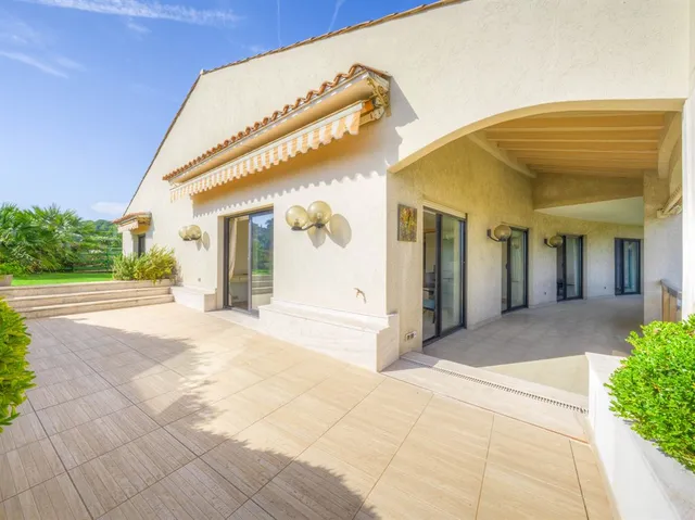 Apartment in Mougins, French Riviera