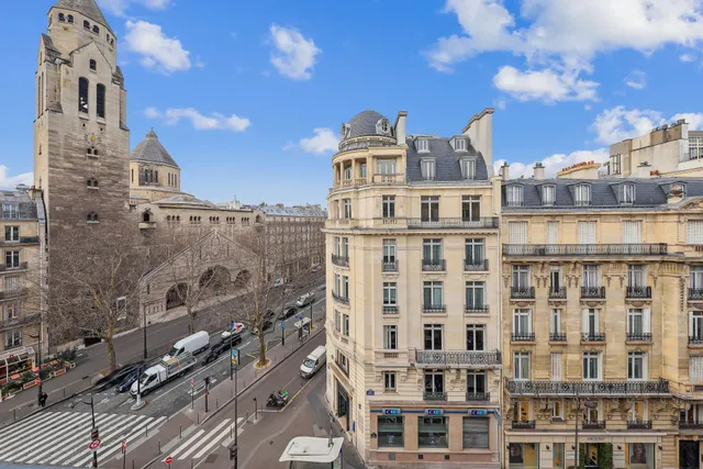 Apartment in 8th (Golden Triangle - Parc Monceau), Paris