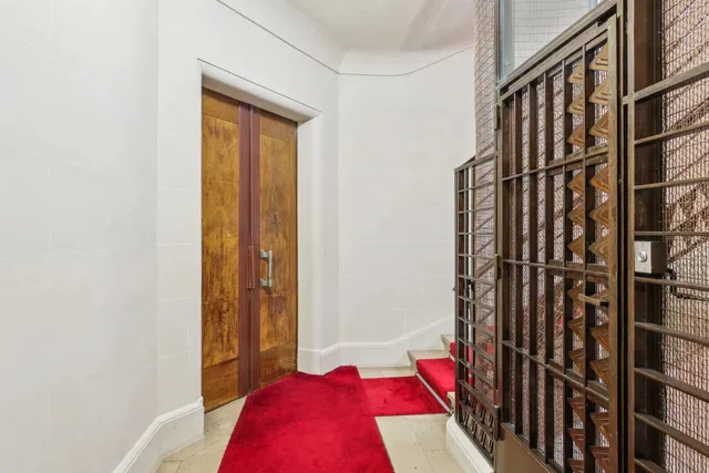 Apartment in 16th (Trocadéro - Etoile - Passy), Paris