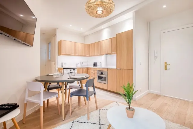 Apartment in 8th (Golden Triangle - Parc Monceau), Paris
