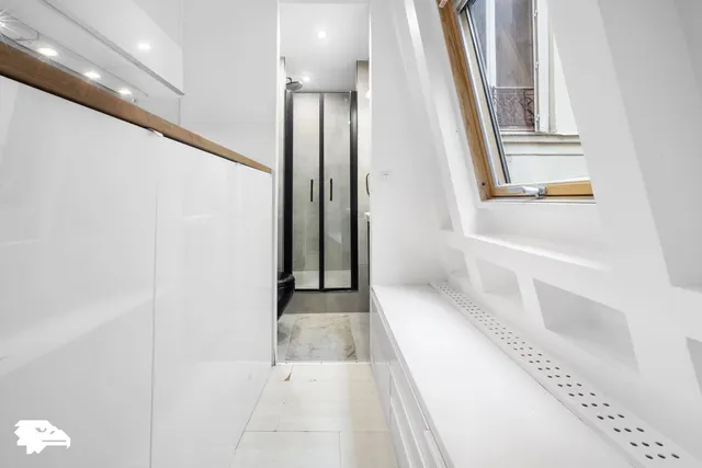 Apartment in 8th (Golden Triangle - Parc Monceau), Paris