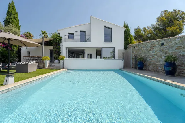 Villa in Sanary Sur Mer, Provence - Var
