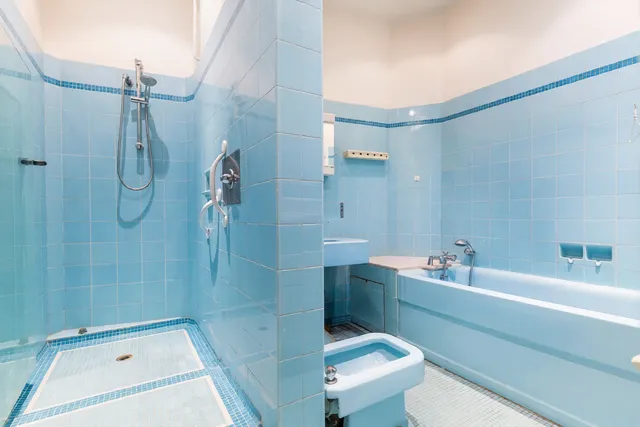 Apartment in 16th (Trocadéro - Etoile - Passy), Paris