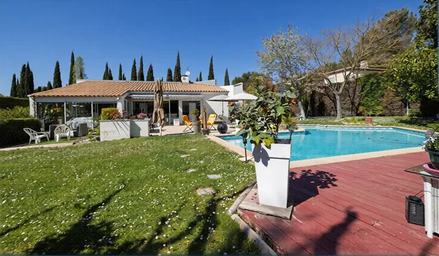 Villa in Bouc Bel Air, Provence - Var