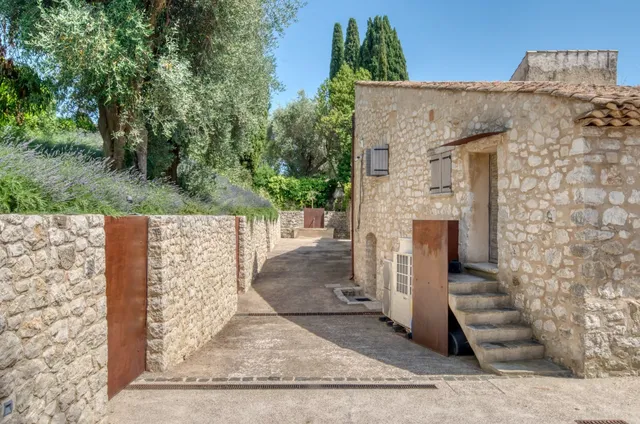 Villa in St Paul, French Riviera