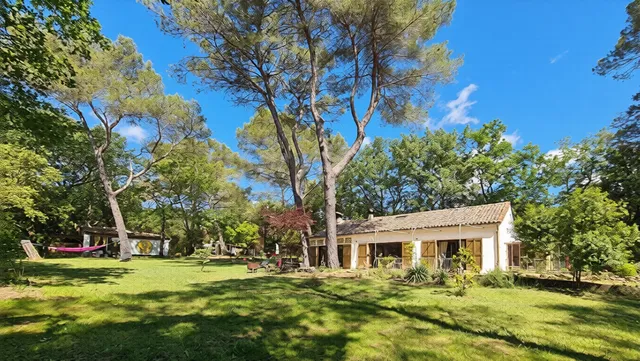 Villa in Uzes, Provence - Var